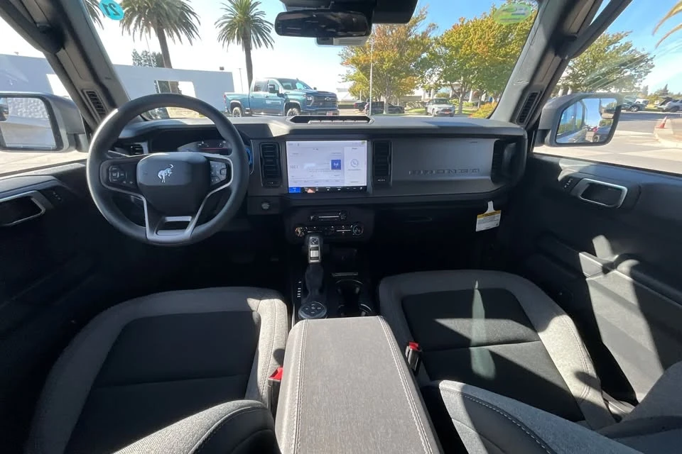 2026 Ford Bronco 6th Gen - Image 5 of 8