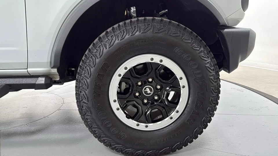2026 Ford Bronco 6th Gen - Image 14 of 15