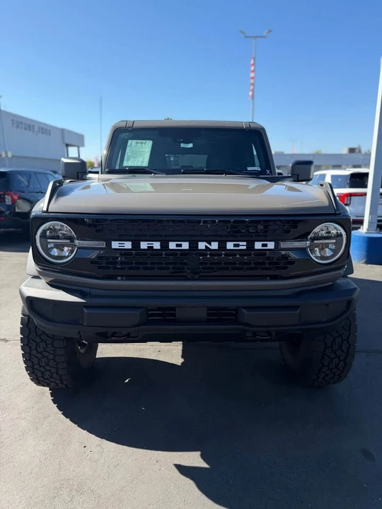 2026 Ford Bronco 6th Gen - Image 2 of 6