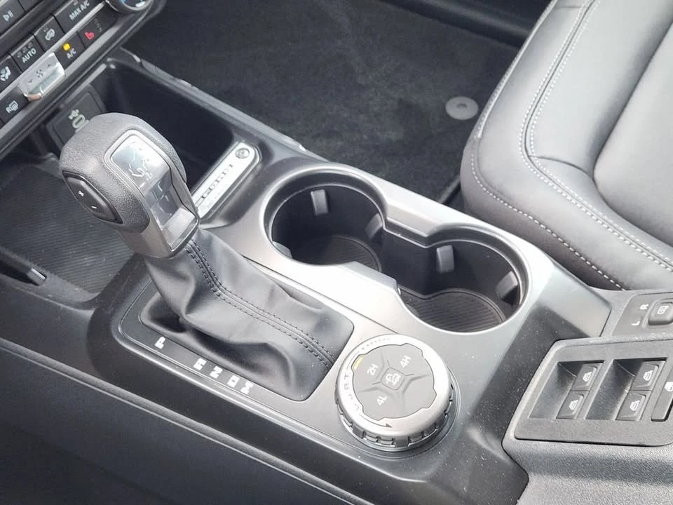 2026 Ford Bronco 6th Gen - Image 14 of 20