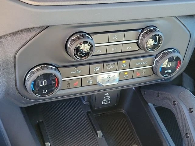 2026 Ford Bronco 6th Gen - Image 14 of 20
