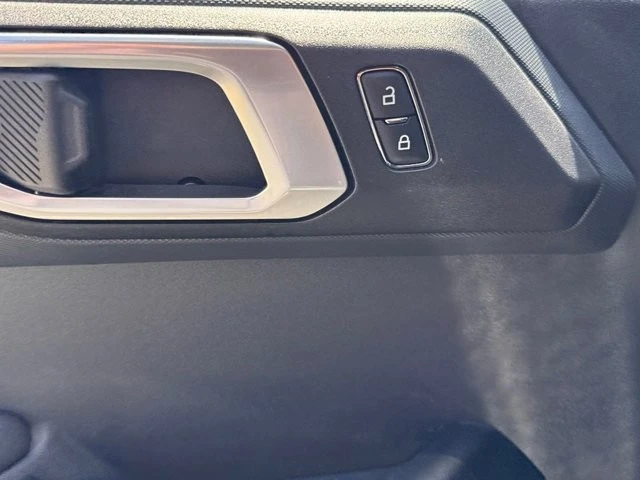 2026 Ford Bronco 6th Gen - Image 16 of 30