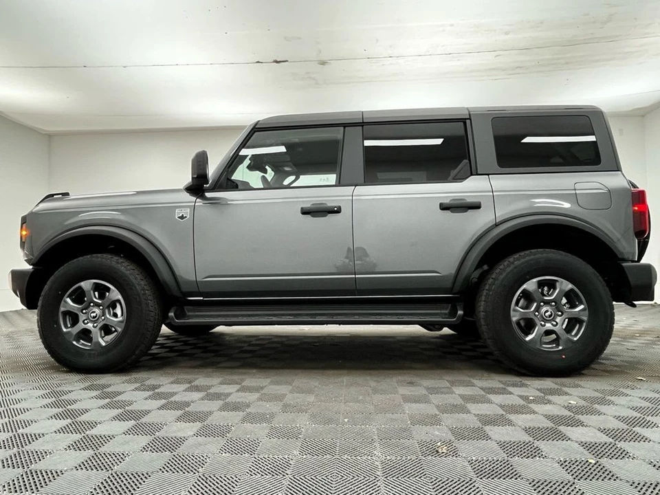 2026 Ford Bronco 6th Gen - Image 10 of 12