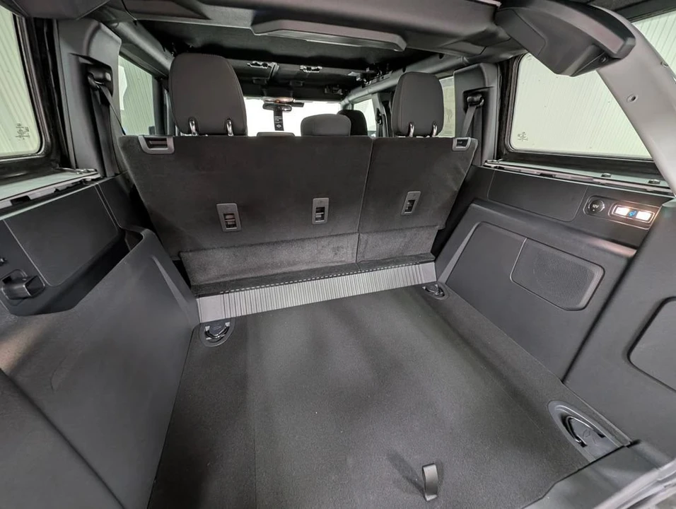 2026 Ford Bronco 6th Gen - Image 21 of 29