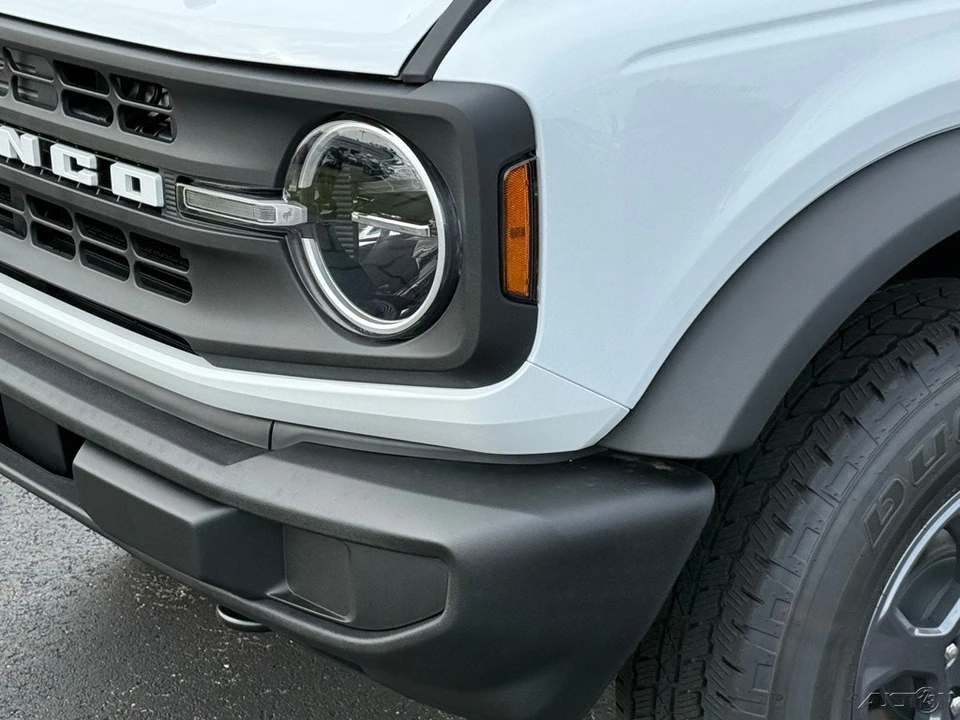 2026 Ford Bronco 6th Gen - Image 11 of 12