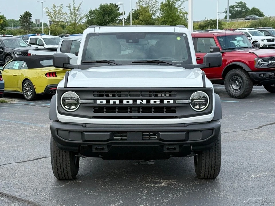 2026 Ford Bronco 6th Gen - Image 10 of 12