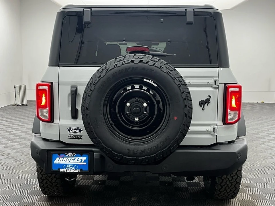 2026 Ford Bronco 6th Gen - Image 10 of 12