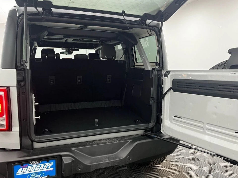 2026 Ford Bronco 6th Gen - Image 11 of 12