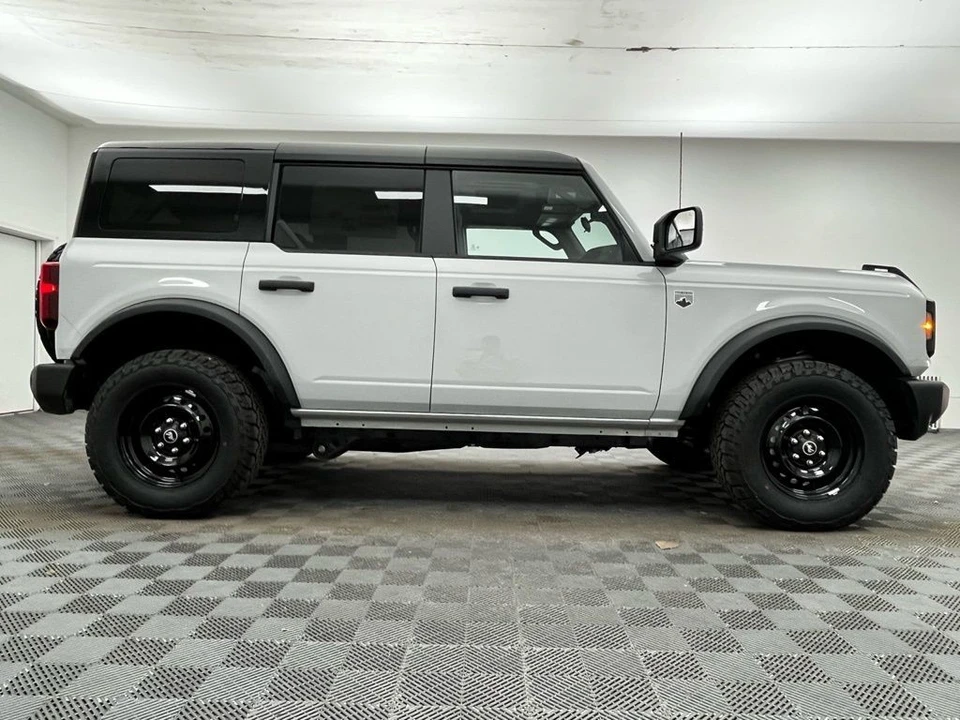 2026 Ford Bronco 6th Gen - Image 8 of 12
