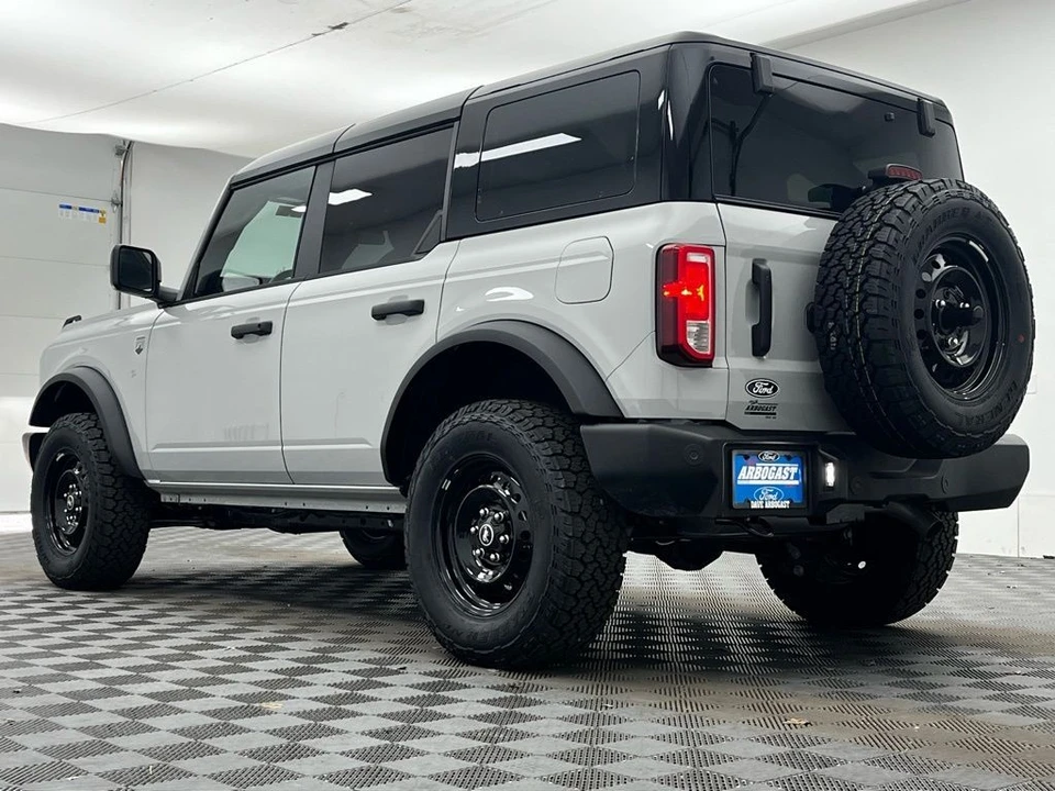2026 Ford Bronco 6th Gen - Image 12 of 12