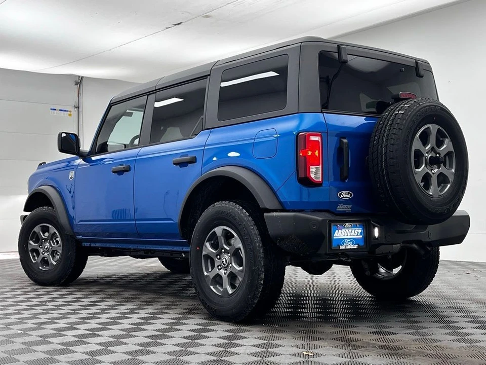 2026 Ford Bronco 6th Gen - Image 10 of 12