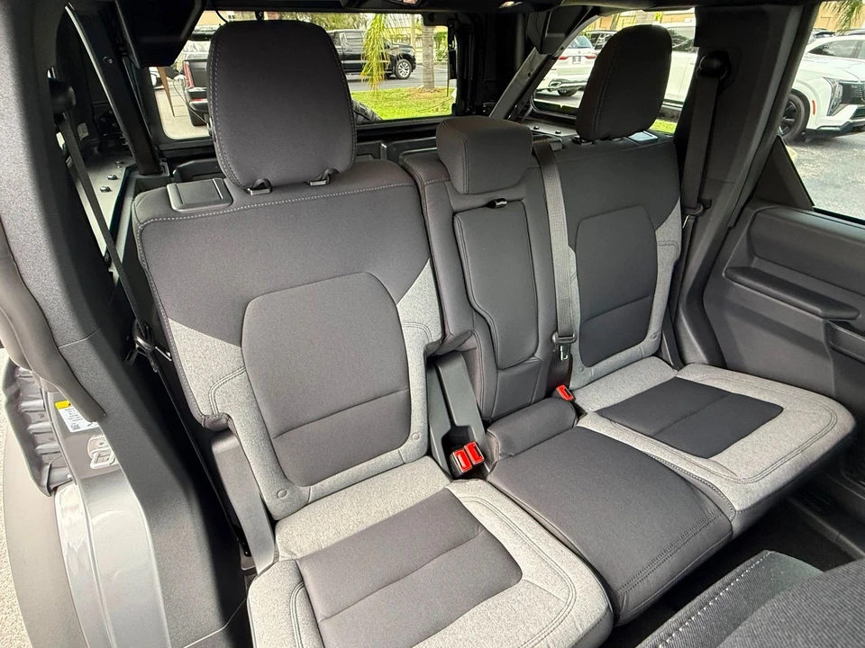 2026 Ford Bronco 6th Gen - Image 10 of 12