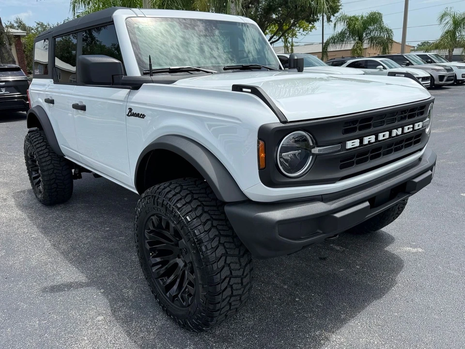 2026 Ford Bronco 6th Gen - Image 12 of 12