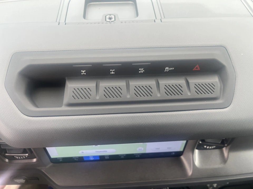 2026 Ford Bronco 6th Gen - Image 14 of 31