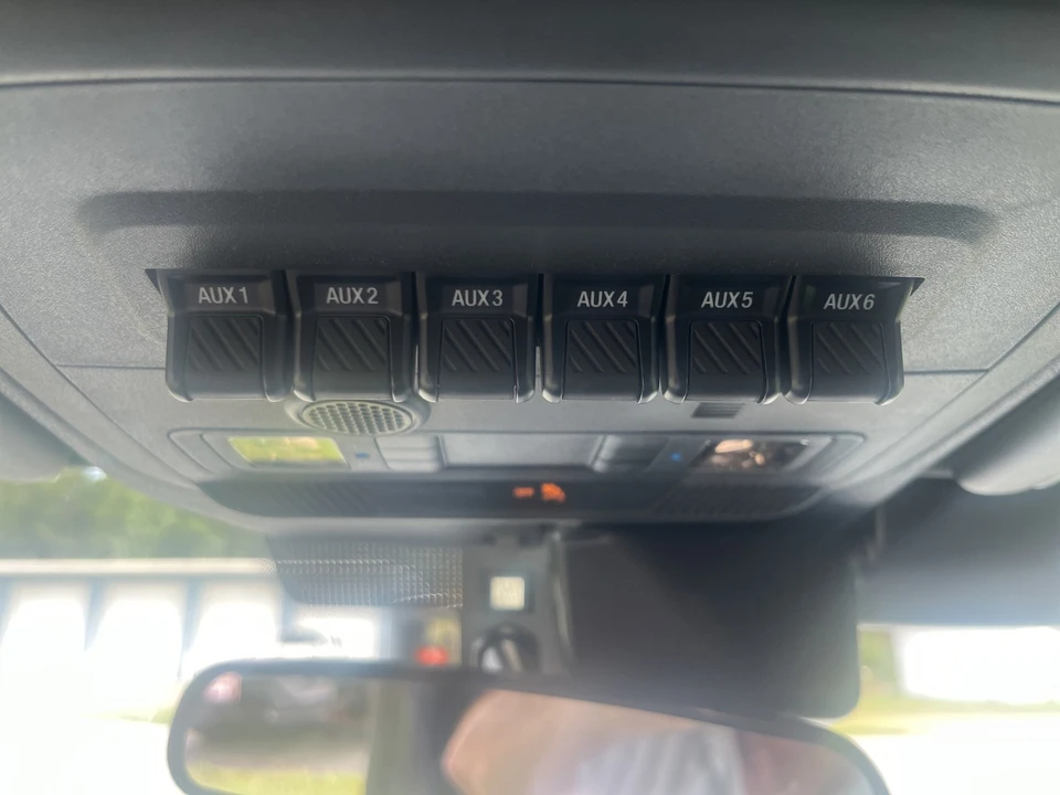 2026 Ford Bronco 6th Gen - Image 15 of 31
