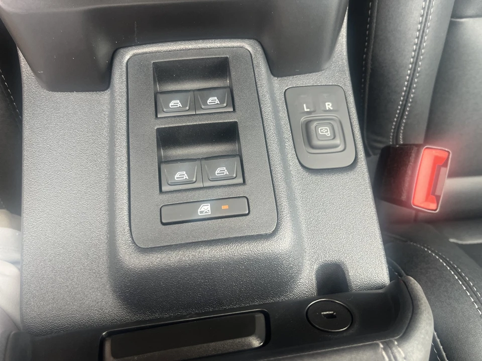 2026 Ford Bronco 6th Gen - Image 17 of 31