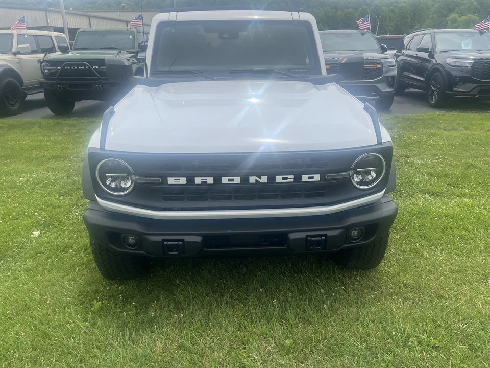 2026 Ford Bronco 6th Gen - Image 2 of 31