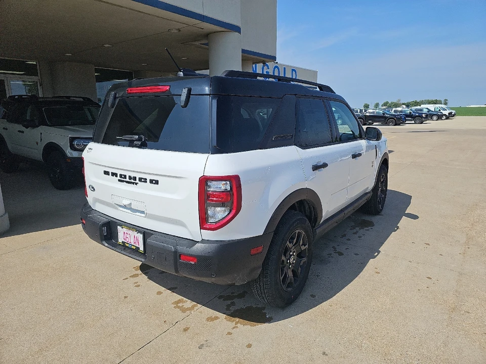 2026 Ford Bronco 6th Gen - Image 10 of 25