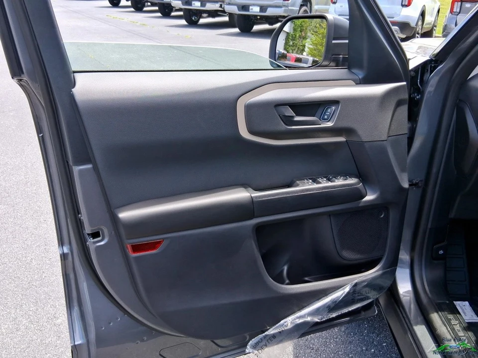 2026 Ford Bronco 6th Gen - Image 10 of 24