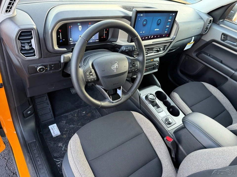 2026 Ford Bronco 6th Gen - Image 14 of 24