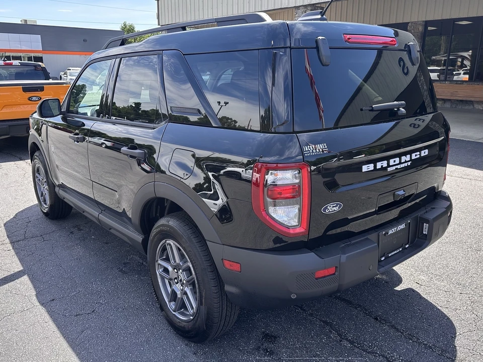 2026 Ford Bronco 6th Gen - Image 8 of 29