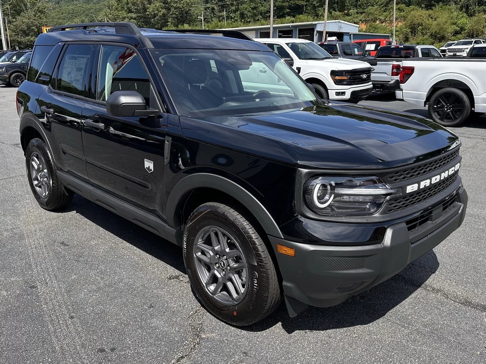 2026 Ford Bronco 6th Gen - Image 4 of 29