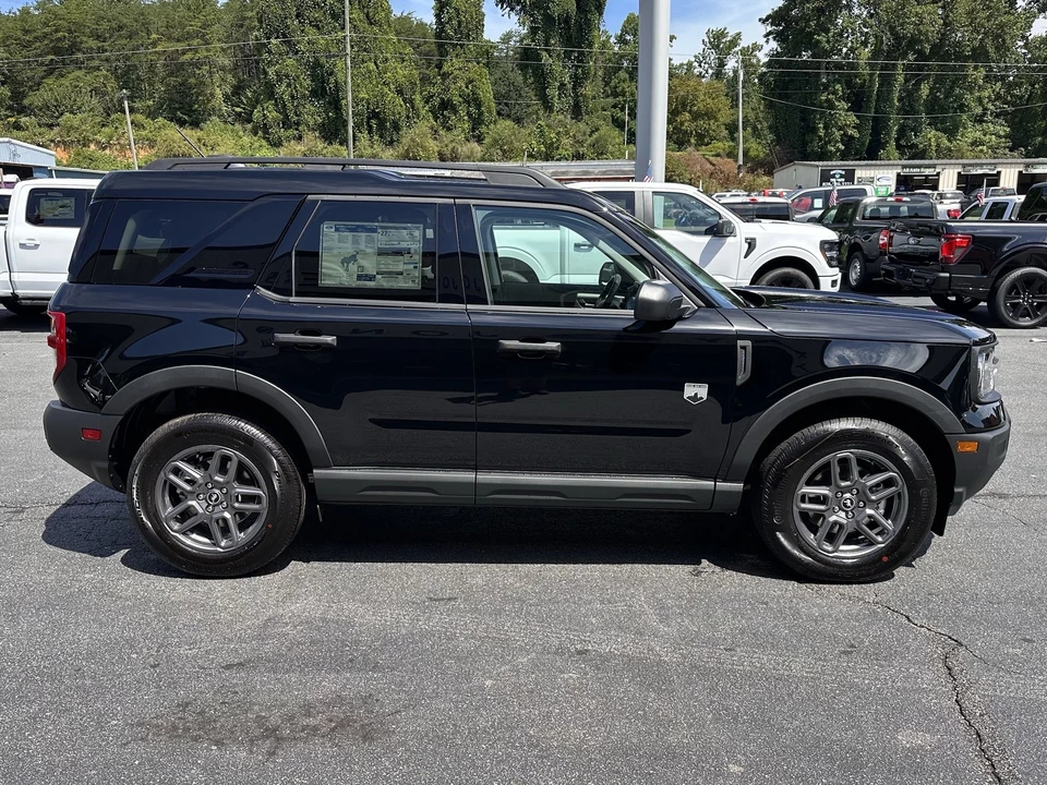 2026 Ford Bronco 6th Gen - Image 5 of 29