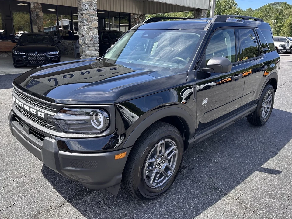 2026 Ford Bronco 6th Gen - Image 2 of 29