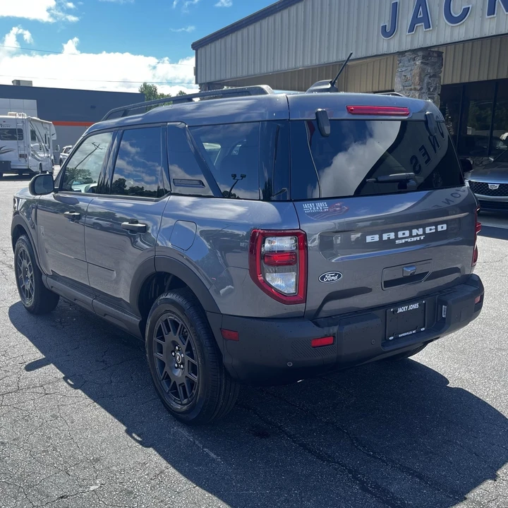 2026 Ford Bronco 6th Gen - Image 8 of 28