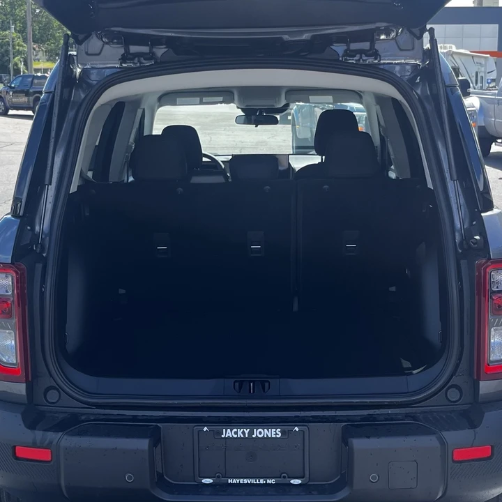 2026 Ford Bronco 6th Gen - Image 16 of 28