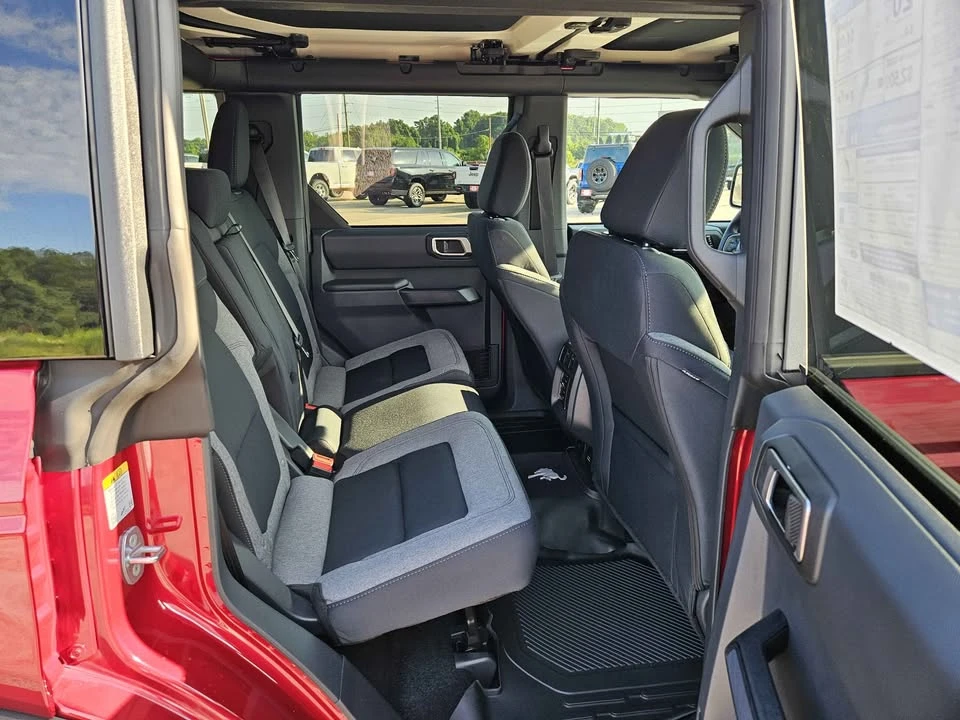 2026 Ford Bronco 6th Gen - Image 11 of 19