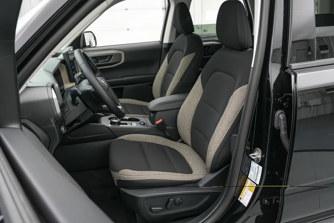 2026 Ford Bronco 6th Gen - Image 13 of 29