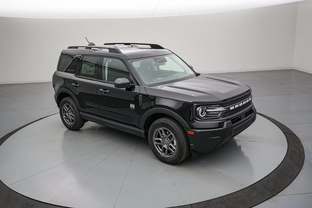 2026 Ford Bronco 6th Gen - Image 2 of 29