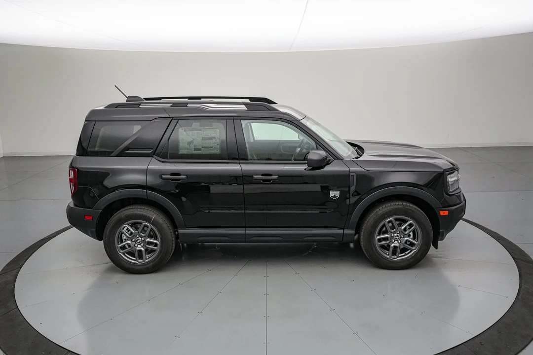 2026 Ford Bronco 6th Gen - Image 4 of 29