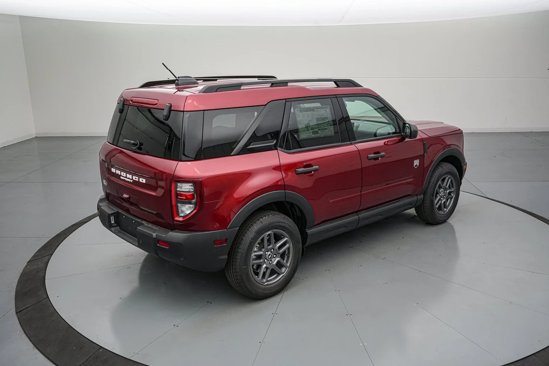 2026 Ford Bronco 6th Gen - Image 5 of 28