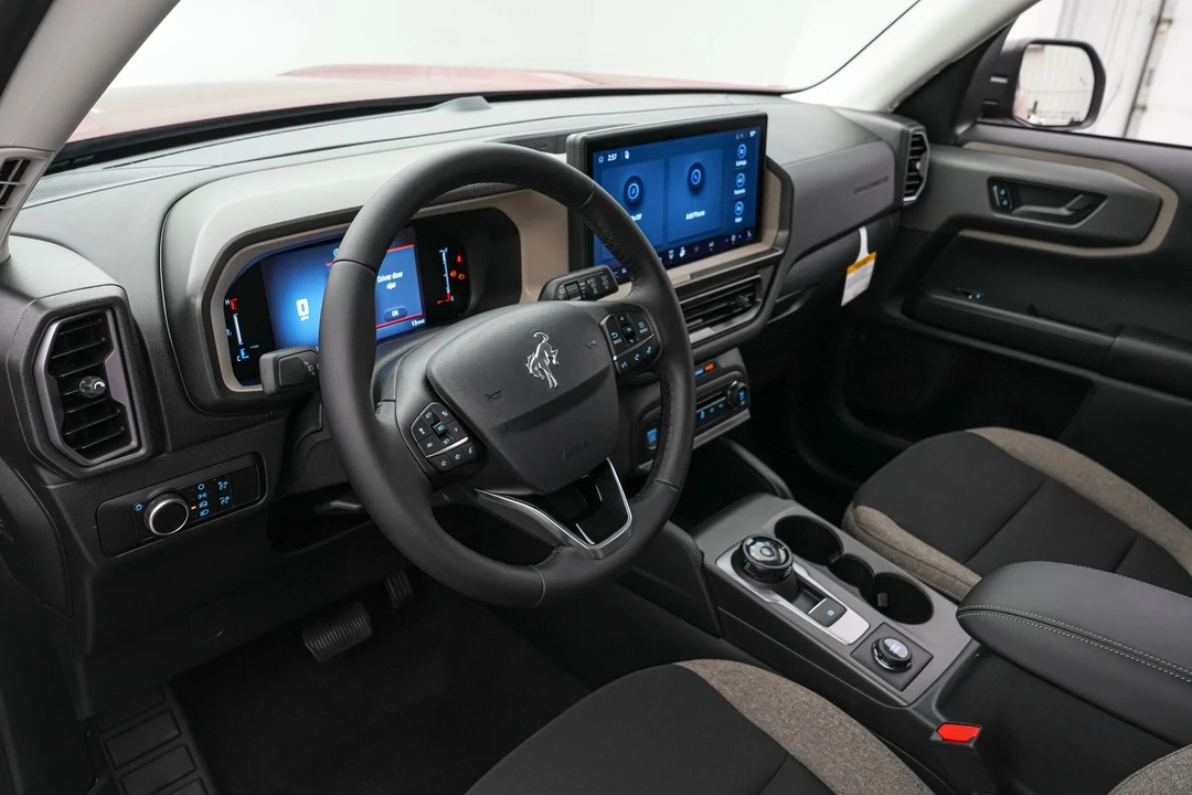 2026 Ford Bronco 6th Gen - Image 14 of 28