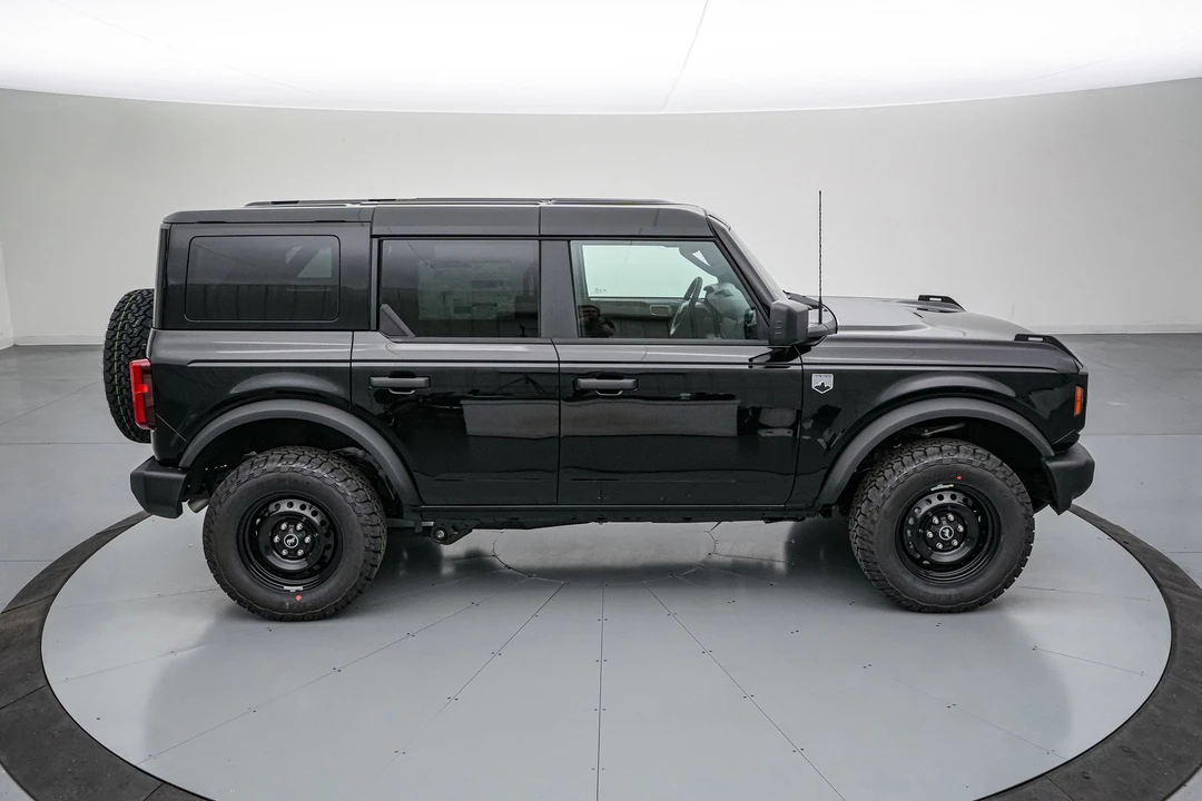 2026 Ford Bronco 6th Gen - Image 4 of 21