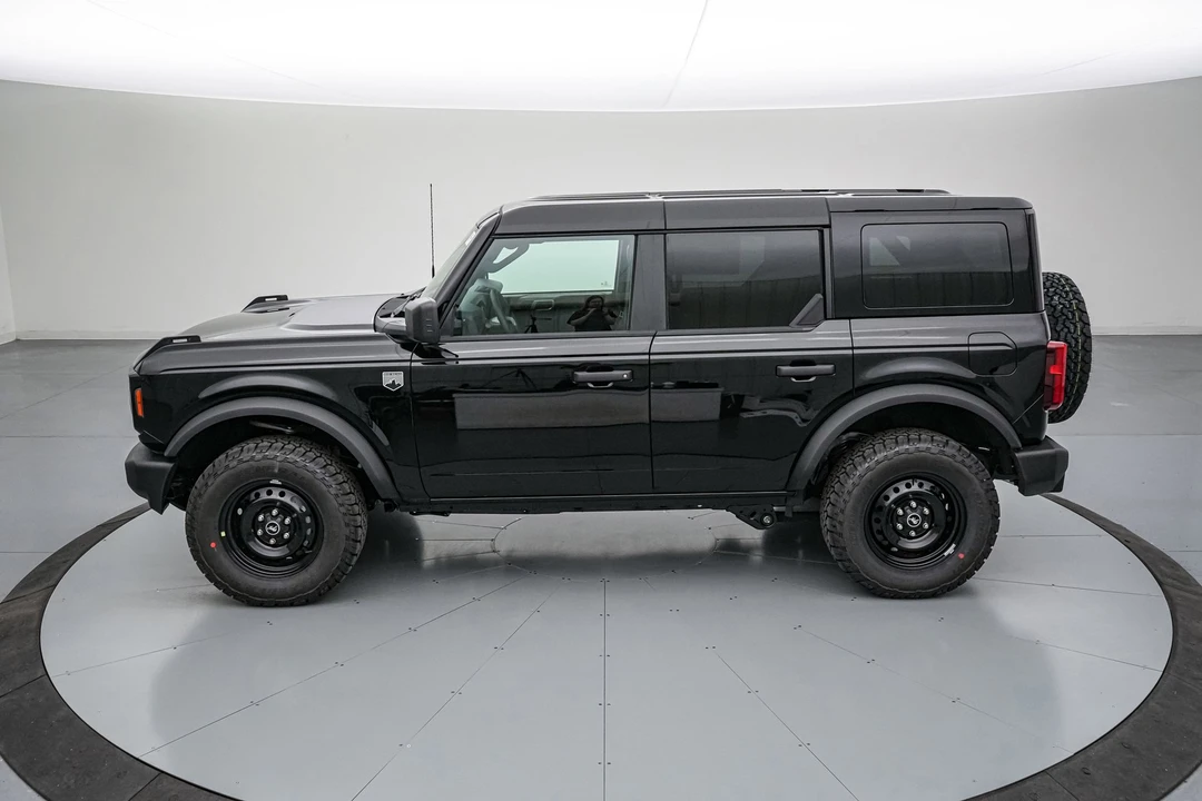 2026 Ford Bronco 6th Gen - Image 8 of 21