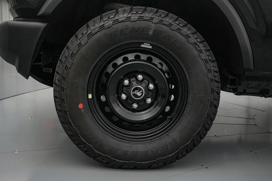 2026 Ford Bronco 6th Gen - Image 12 of 30