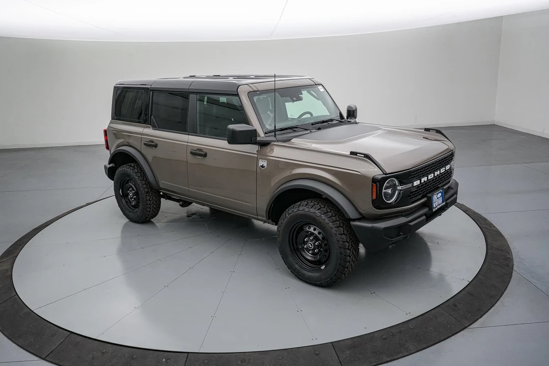 2026 Ford Bronco 6th Gen - Image 2 of 21