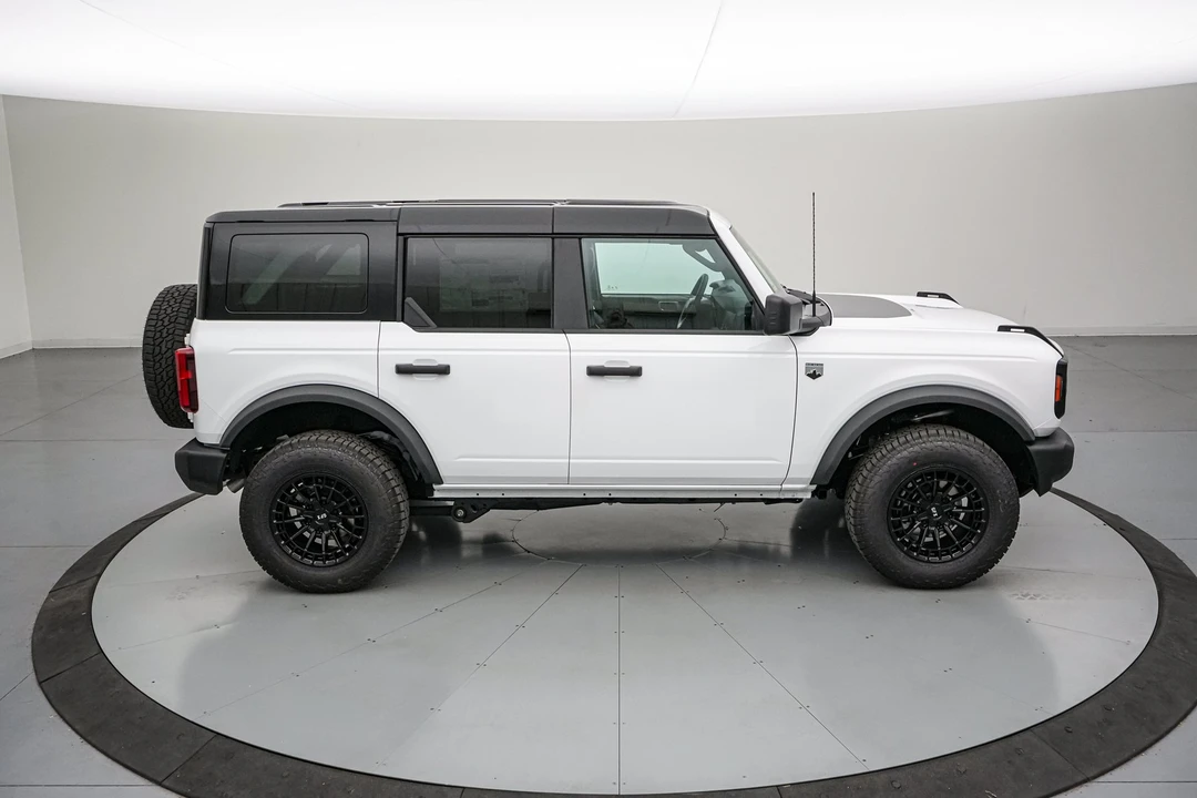 2026 Ford Bronco 6th Gen - Image 4 of 24