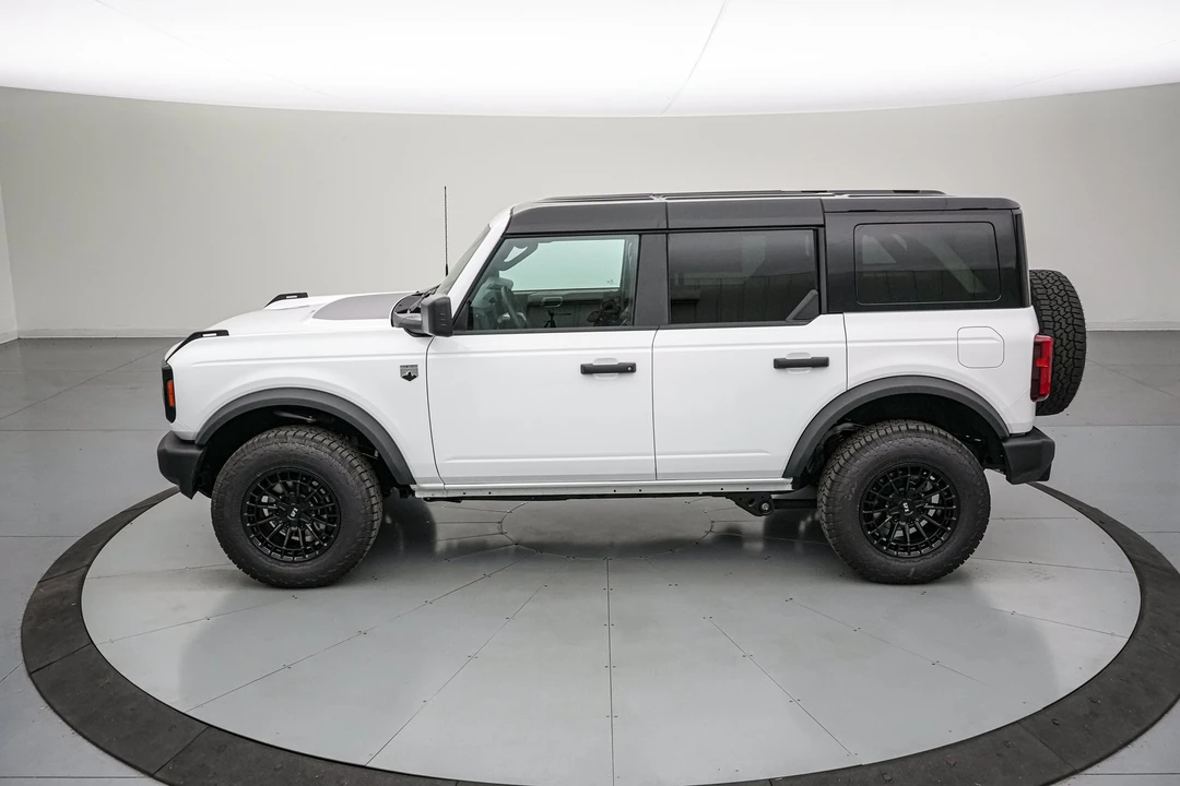2026 Ford Bronco 6th Gen - Image 8 of 24