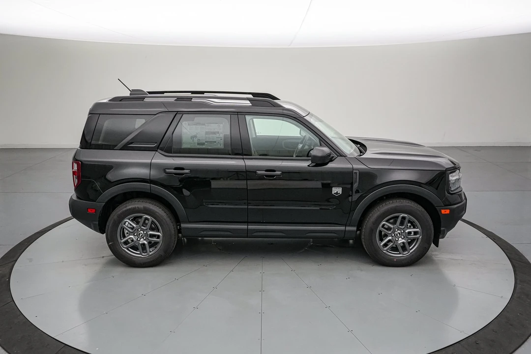 2026 Ford Bronco 6th Gen - Image 4 of 30