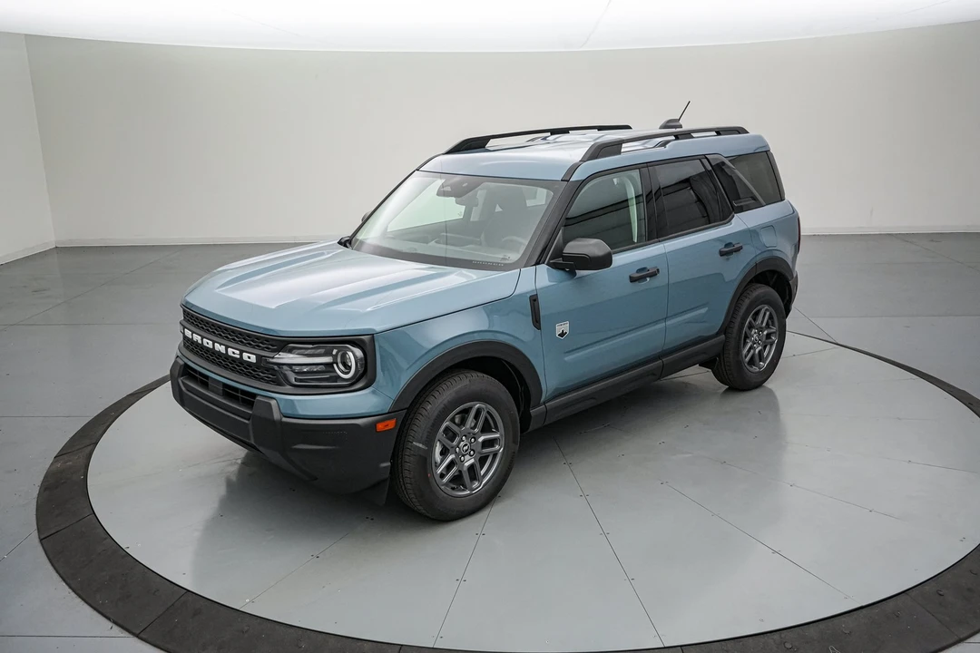 2026 Ford Bronco 6th Gen - Image 9 of 30