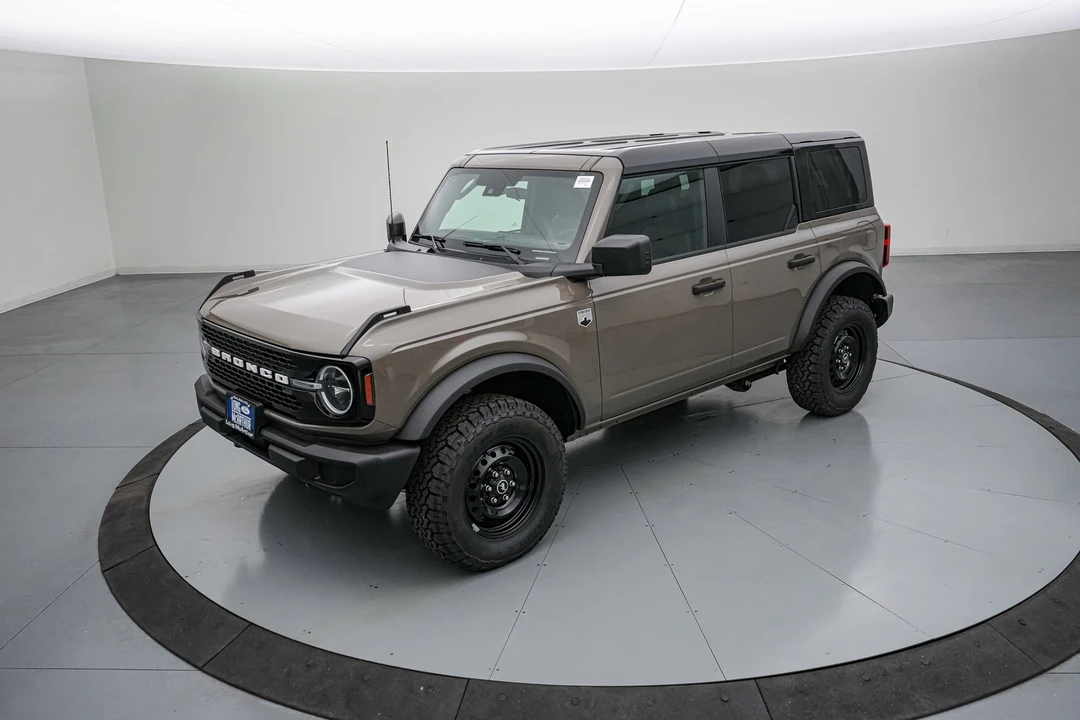 2026 Ford Bronco 6th Gen - Image 11 of 31