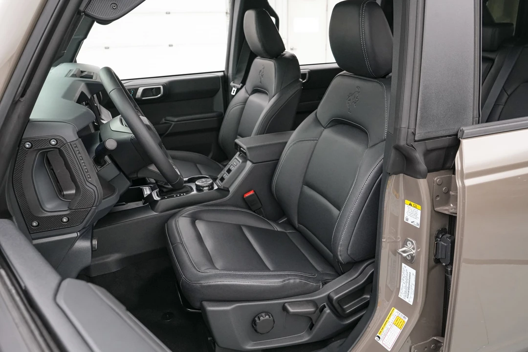 2026 Ford Bronco 6th Gen - Image 15 of 31