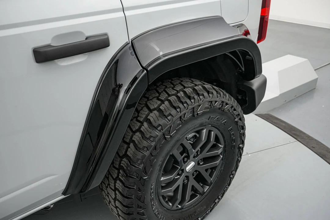 2026 Ford Bronco 6th Gen - Image 17 of 31
