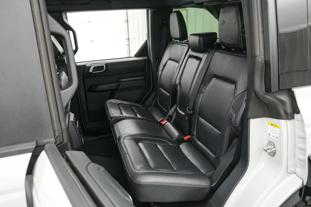 2026 Ford Bronco 6th Gen - Image 28 of 31