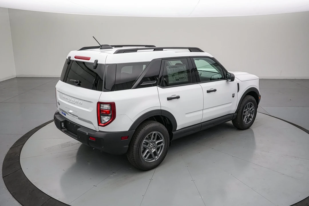 2026 Ford Bronco 6th Gen - Image 5 of 28