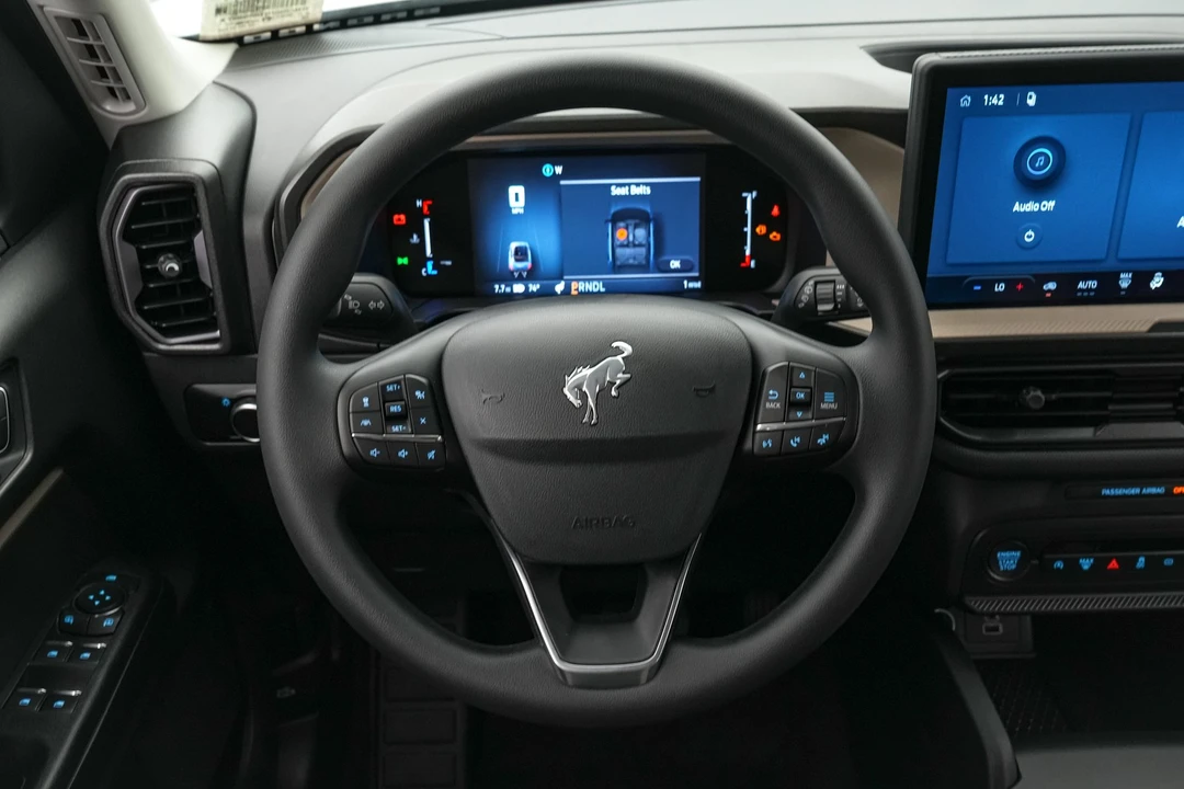 2026 Ford Bronco 6th Gen - Image 15 of 28